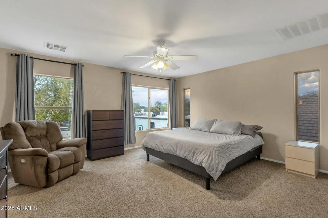 Real Estate Picture 19