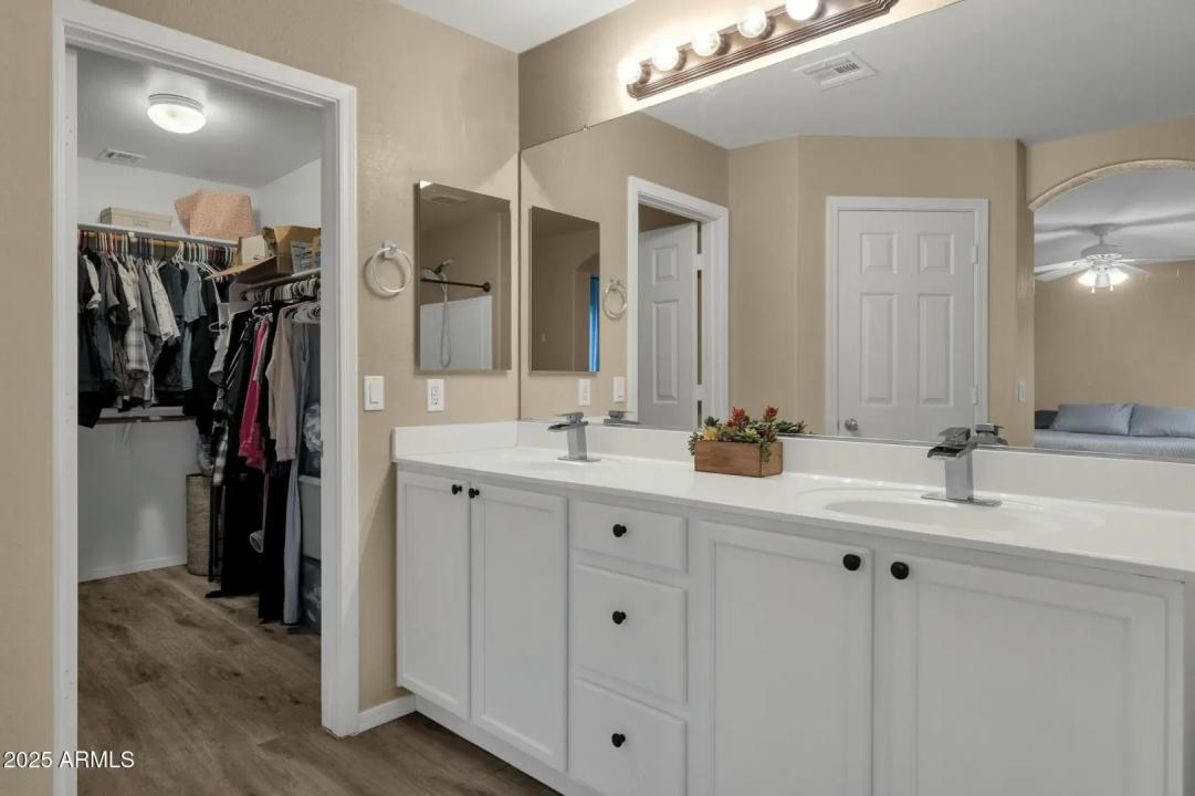 Real Estate Picture 21