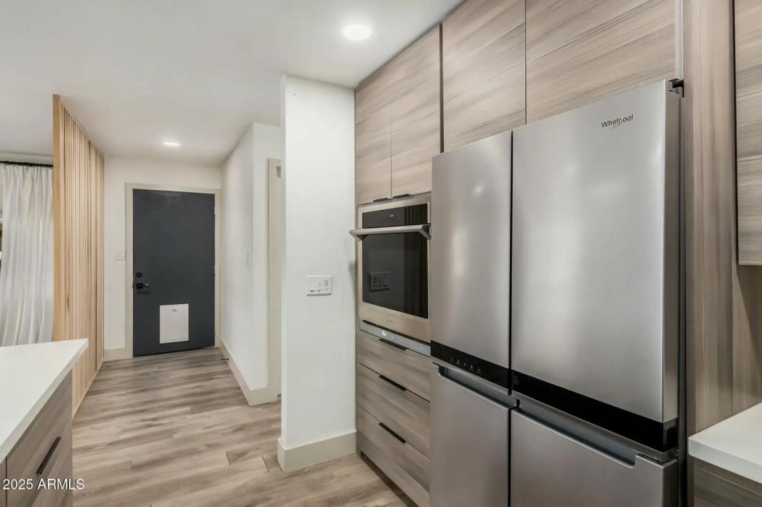 Real Estate Picture 5