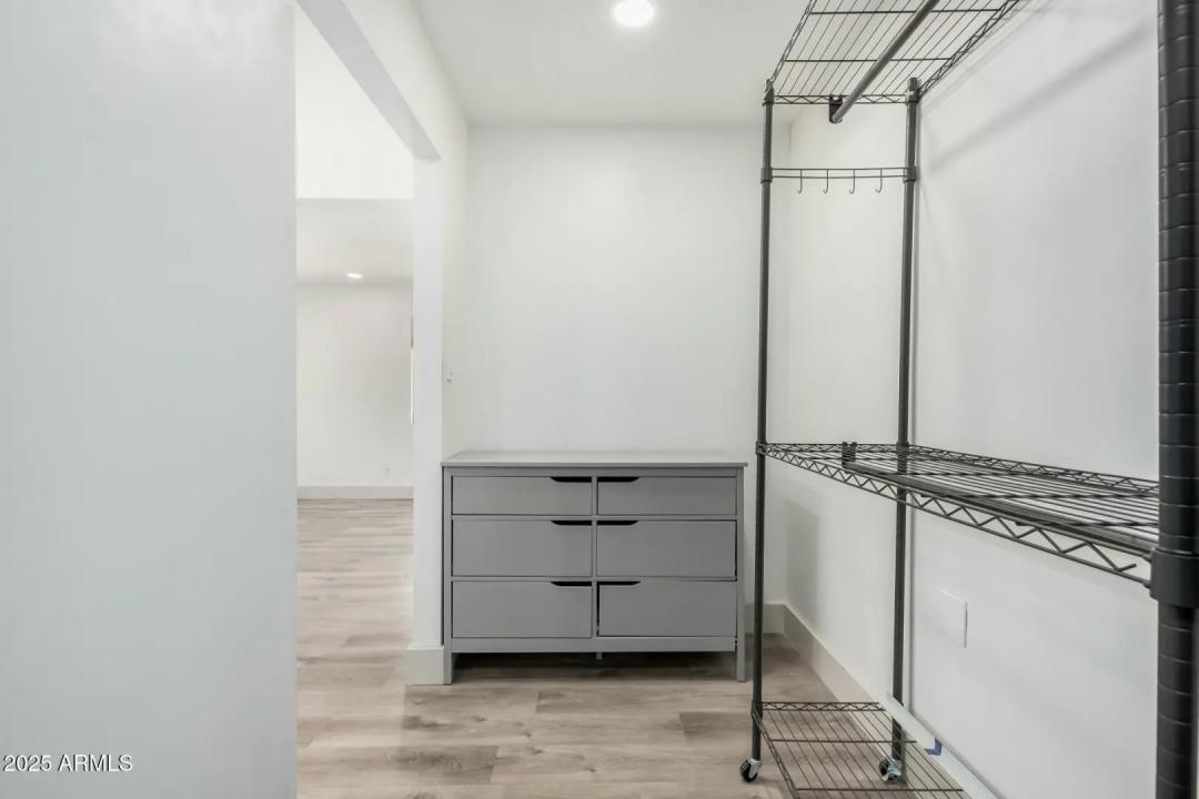 Real Estate Picture 12
