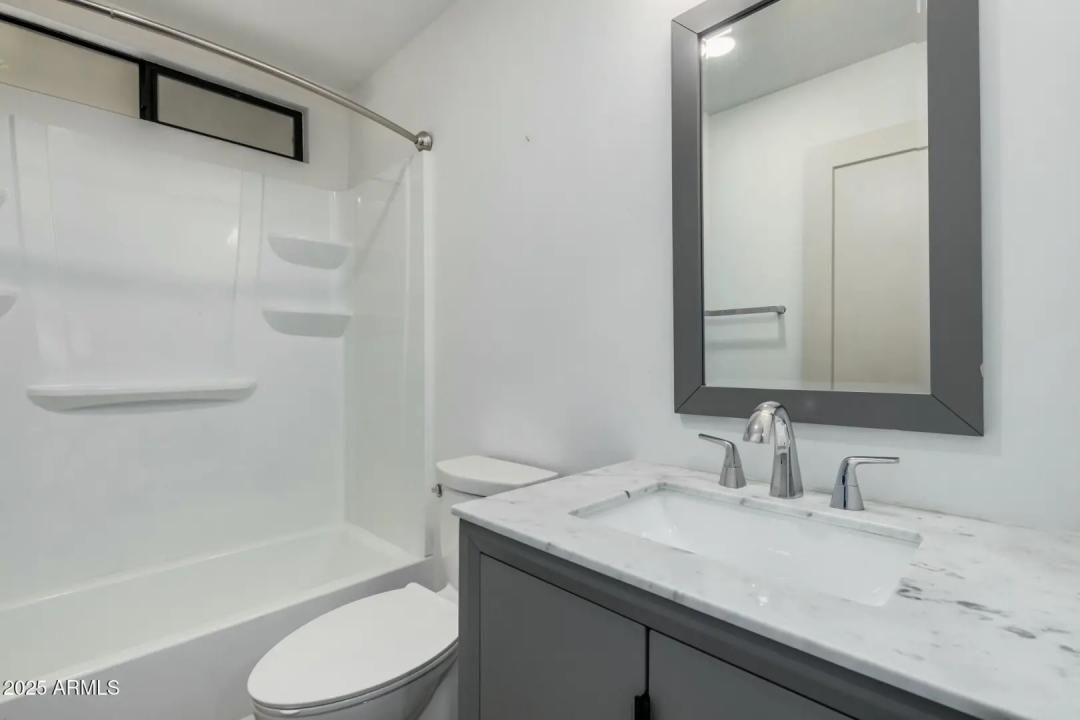 Real Estate Picture 17