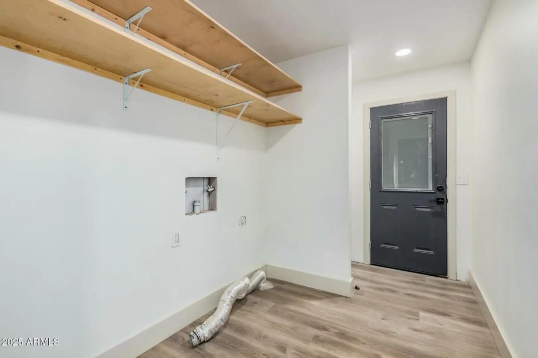 Real Estate Picture 18