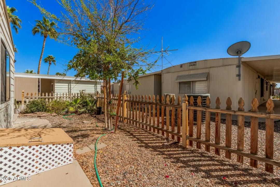 Real Estate Picture 24