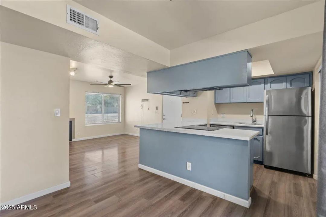 Real Estate Picture 12