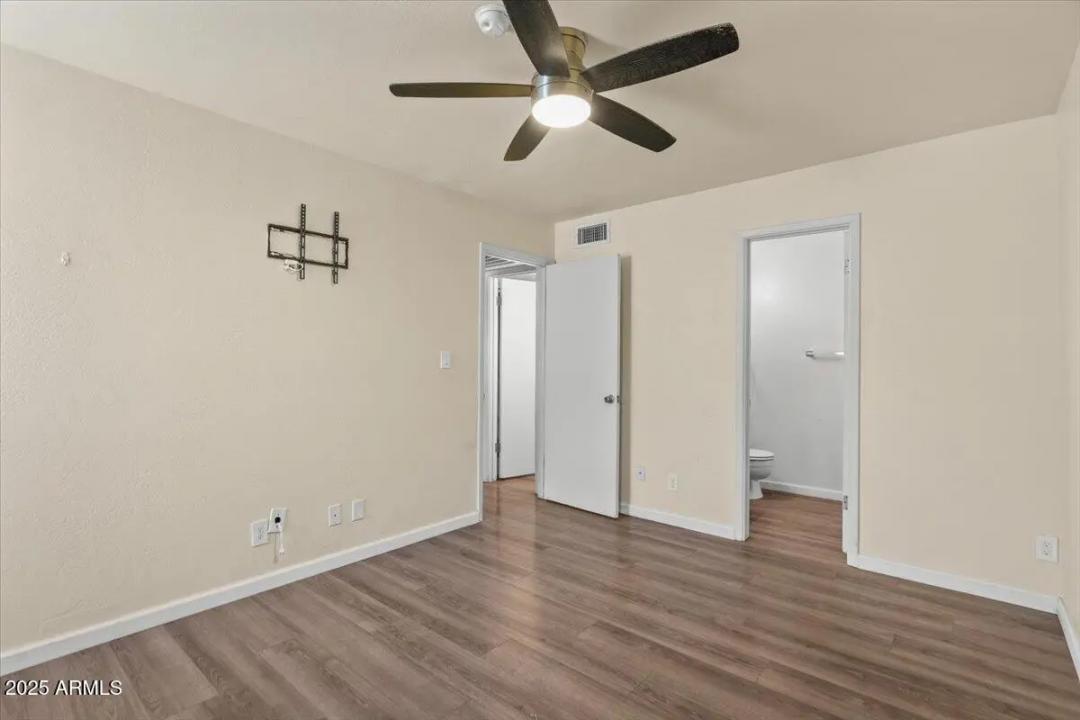 Real Estate Picture 16