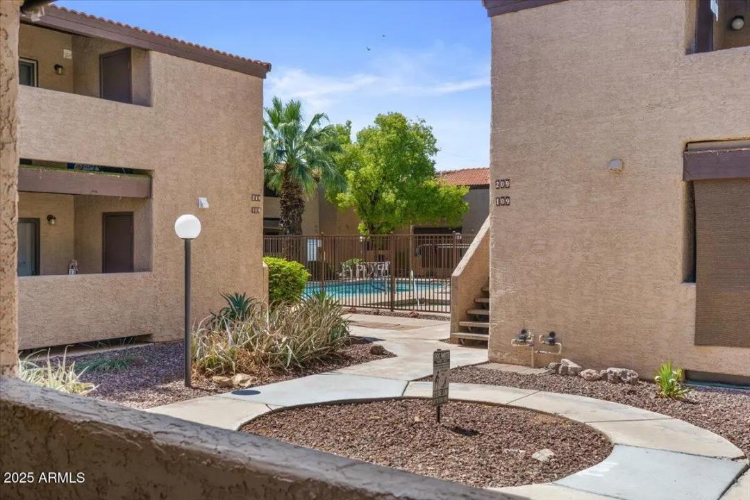Real Estate Picture 24
