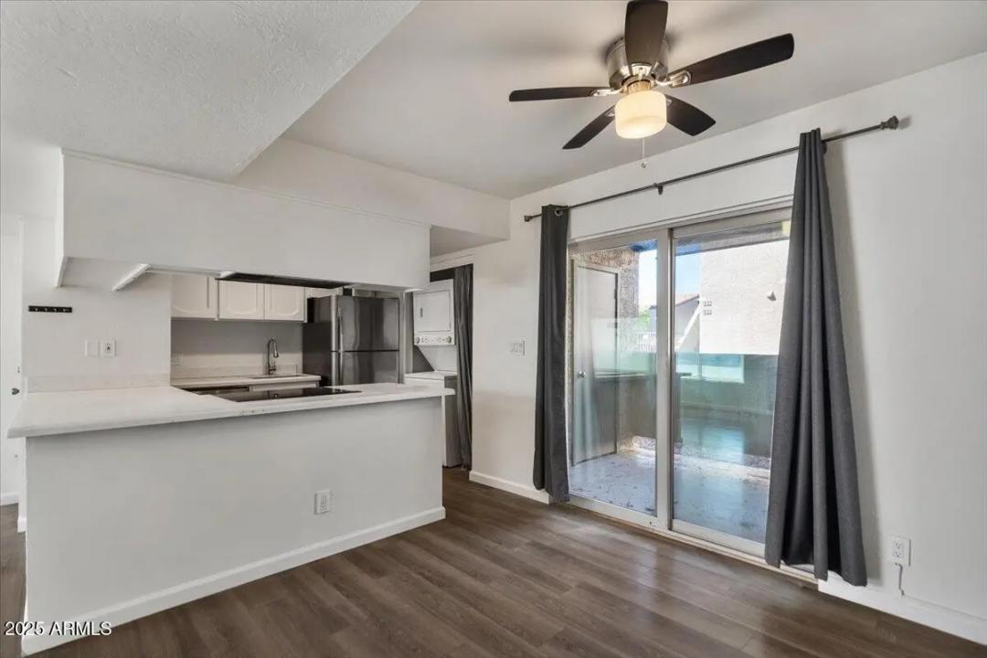 Real Estate Picture 14