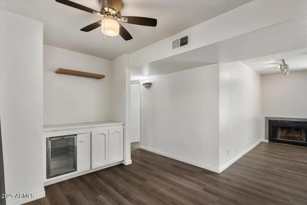 Real Estate Picture 16