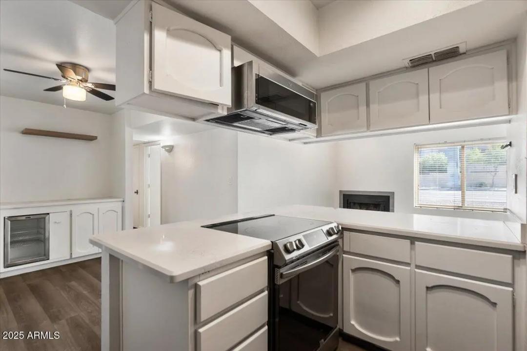 Real Estate Picture 18