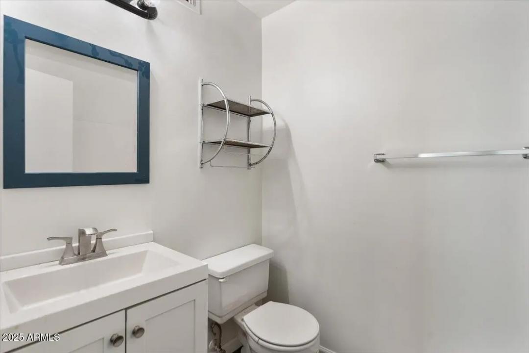 Real Estate Picture 24