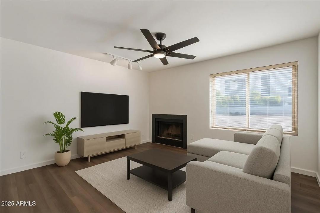 Real Estate Picture 6