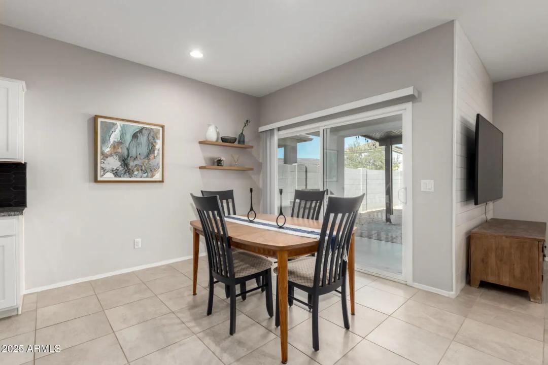 Real Estate Picture 10