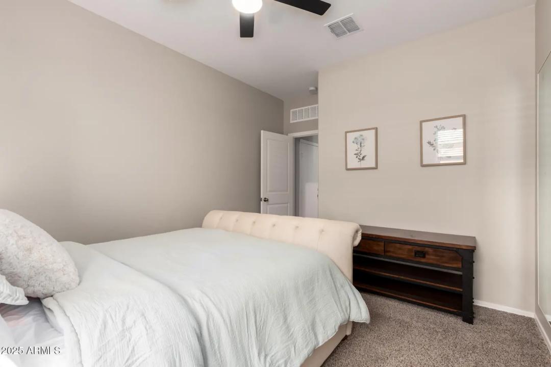 Real Estate Picture 17