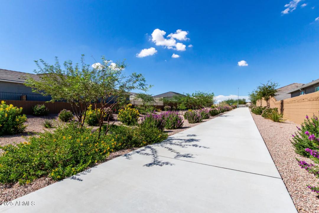 Real Estate Picture 29