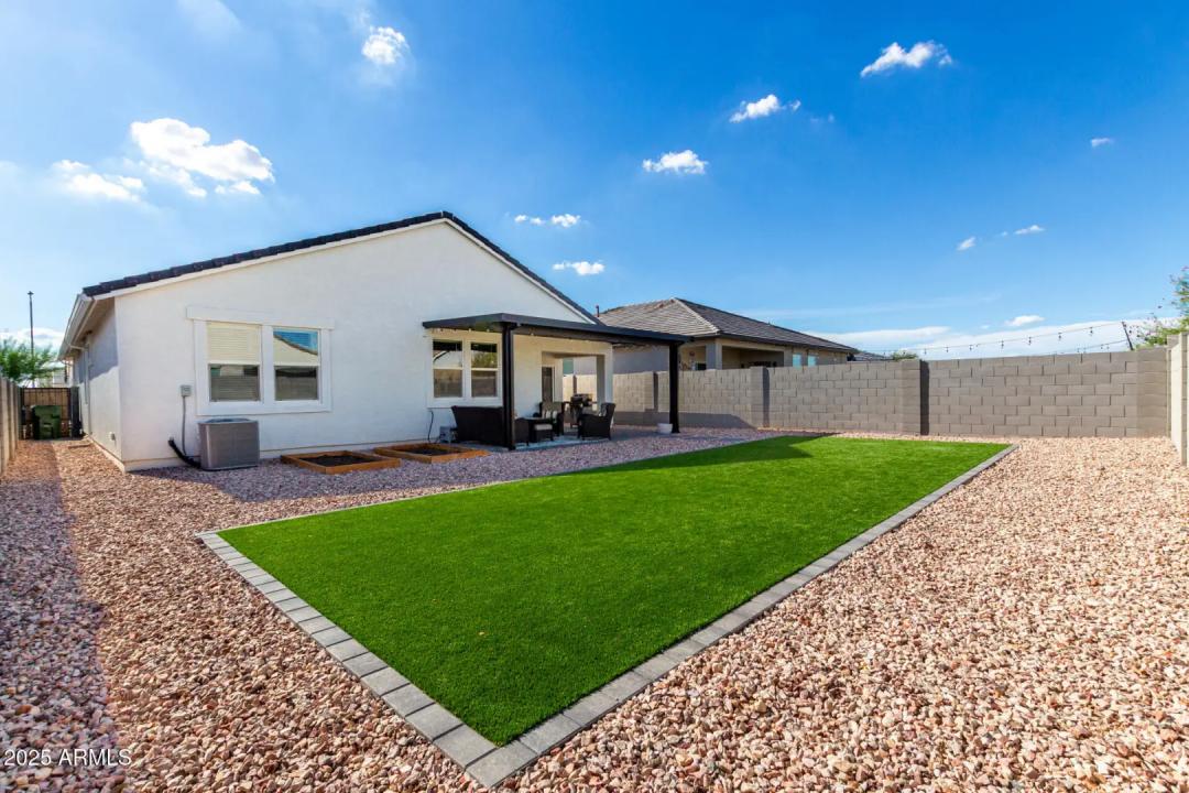 Real Estate Picture 28