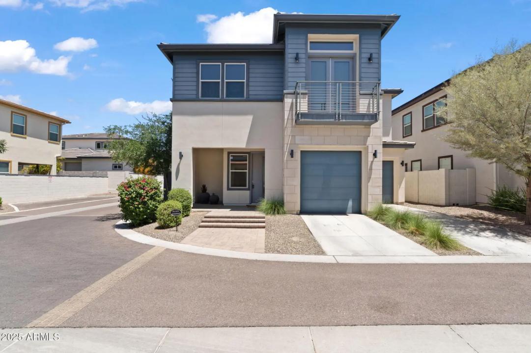 Real Estate Picture 1