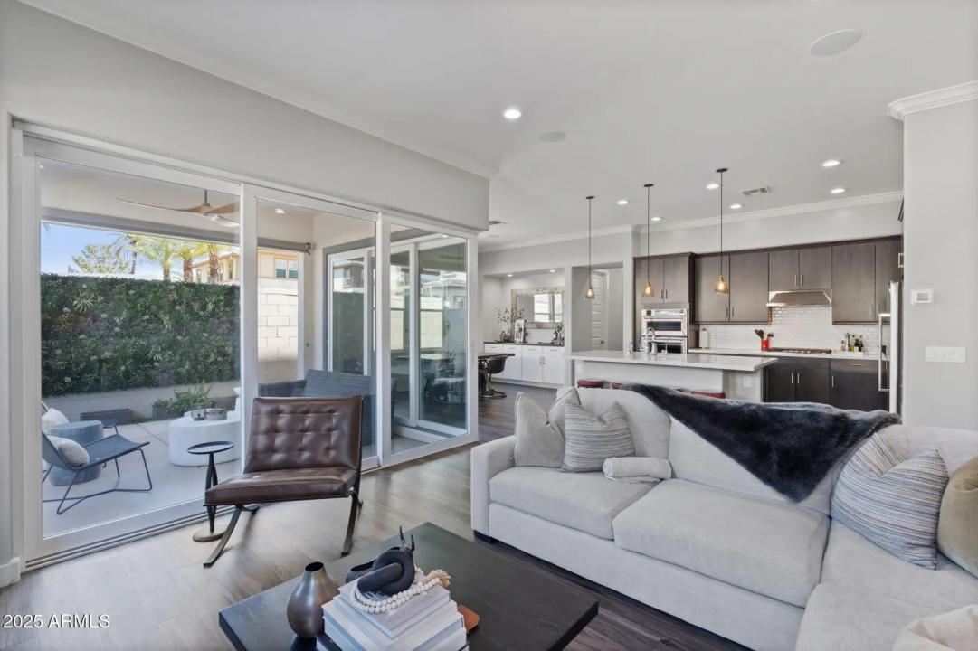 Real Estate Picture 10