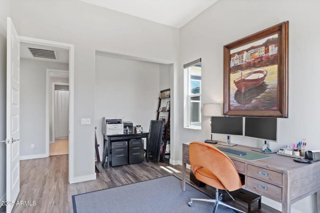 Real Estate Picture 32
