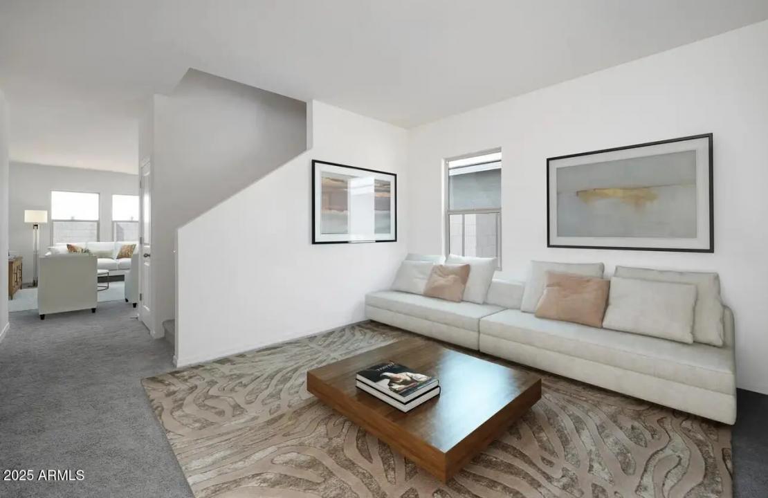 Real Estate Picture 10