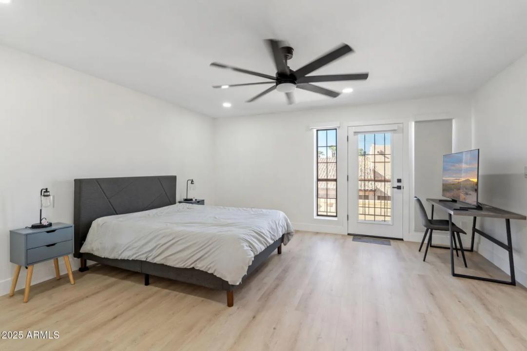 Real Estate Picture 13