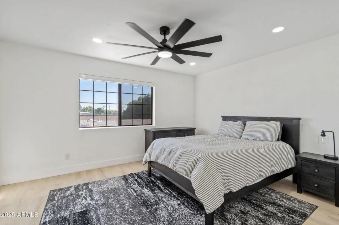 Real Estate Picture 20