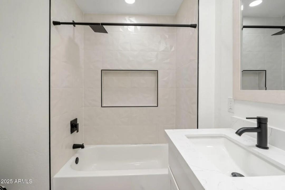 Real Estate Picture 23