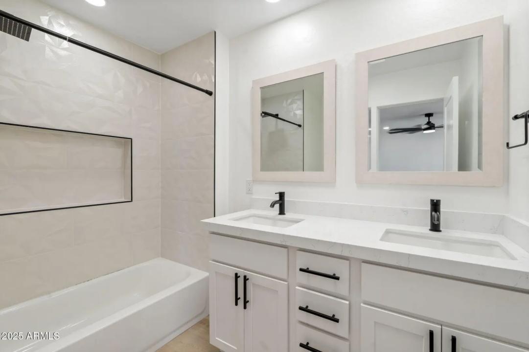 Real Estate Picture 24