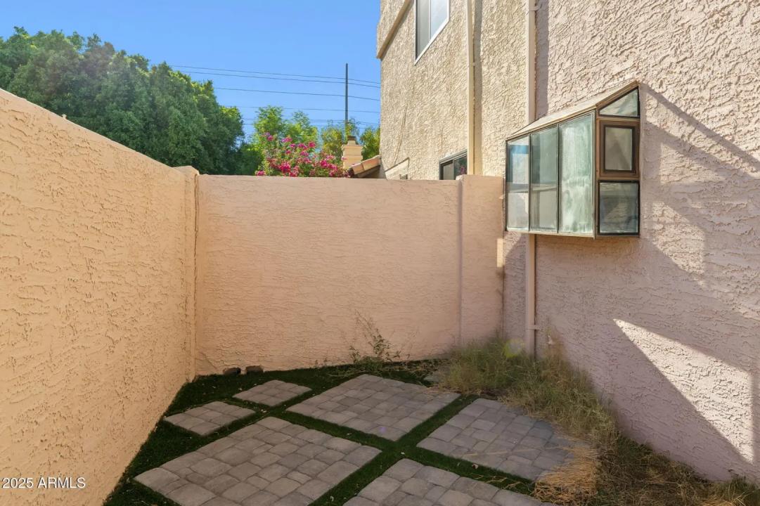 Real Estate Picture 27