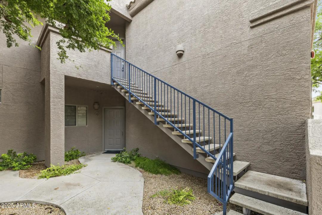 Real Estate Picture 3