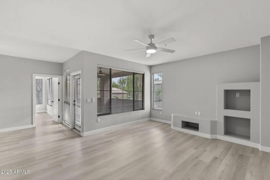 Real Estate Picture 8