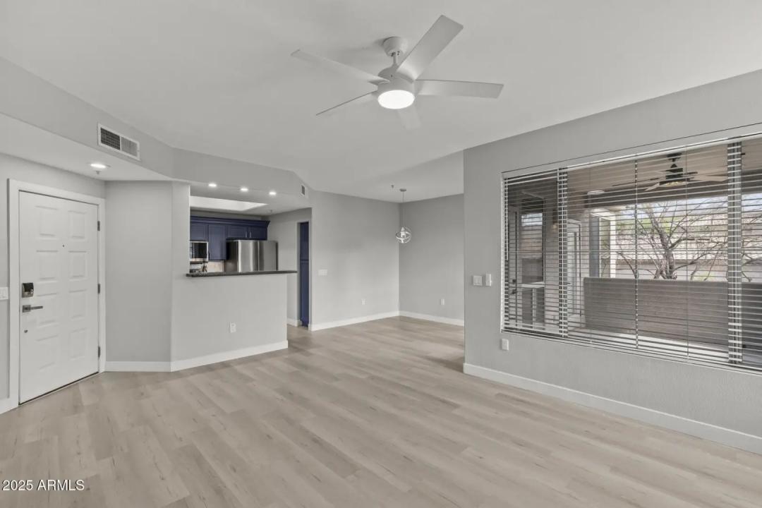 Real Estate Picture 11