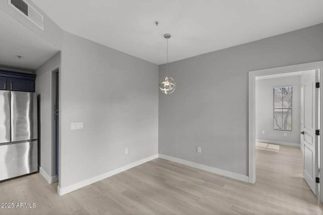 Real Estate Picture 12