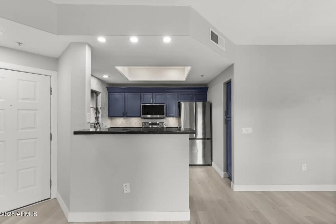 Real Estate Picture 14