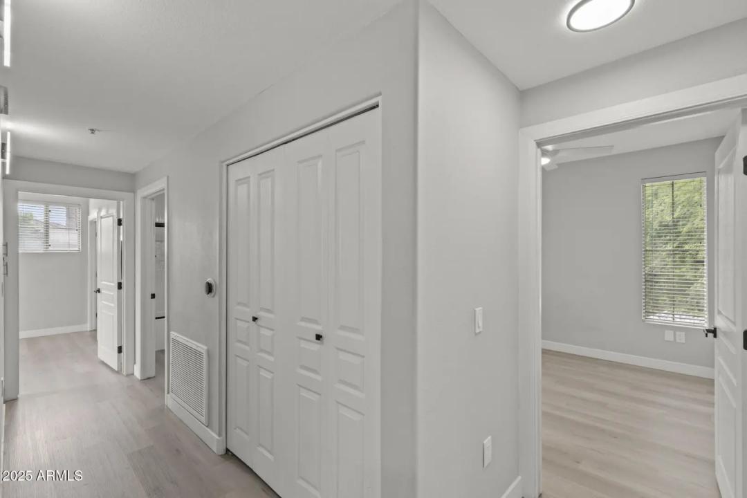Real Estate Picture 23