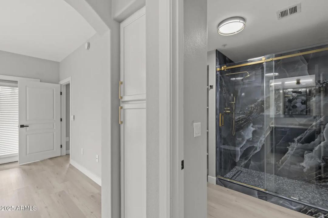 Real Estate Picture 32
