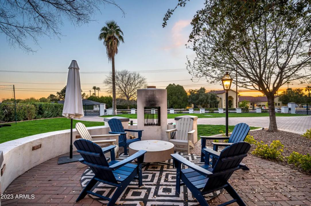 Real Estate Picture 5