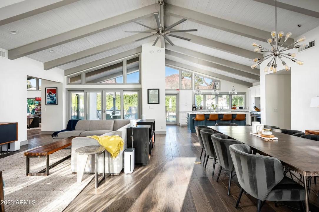 Real Estate Picture 7