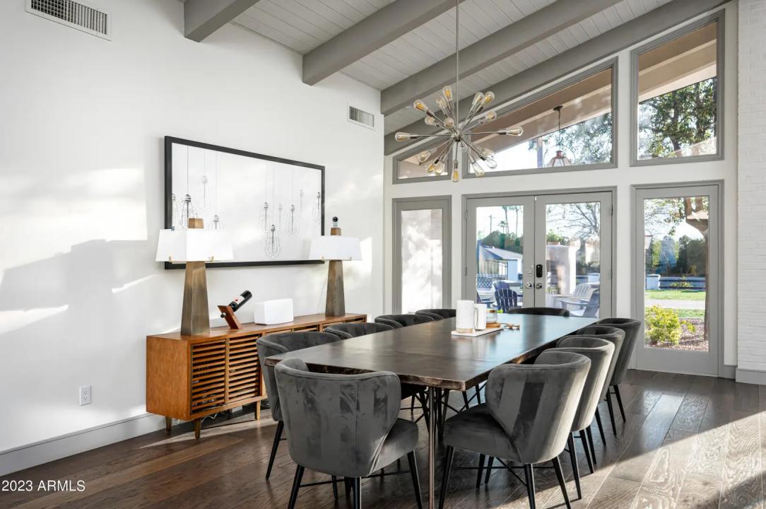 Real Estate Picture 10