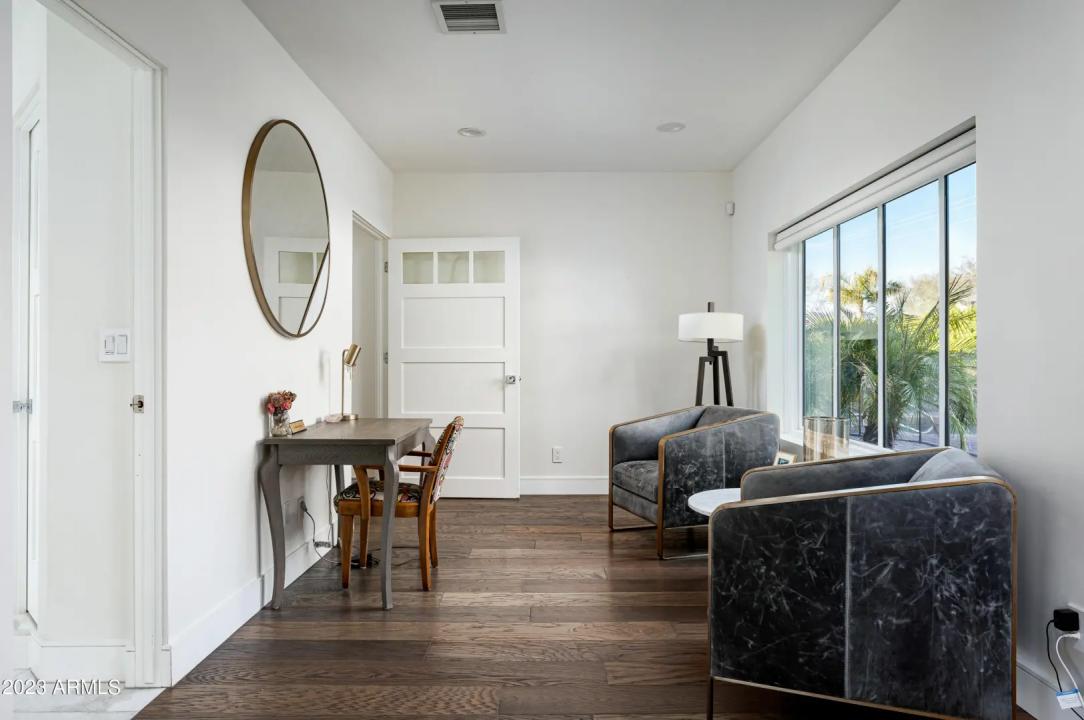 Real Estate Picture 19