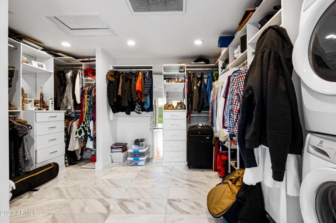Real Estate Picture 25