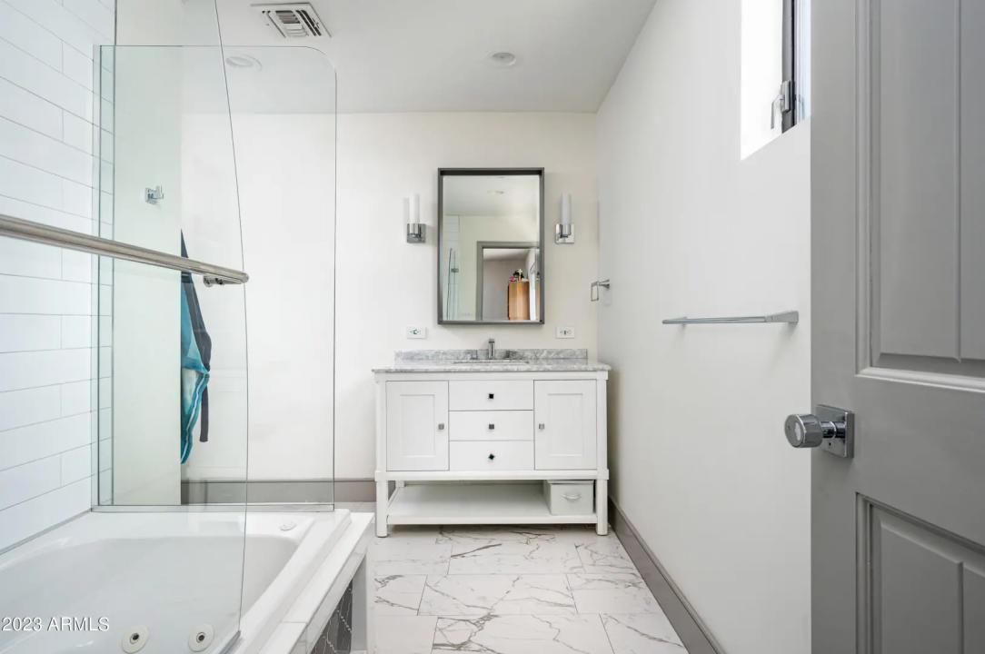 Real Estate Picture 39