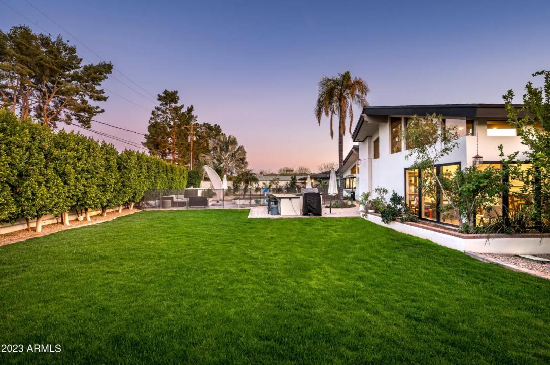 Real Estate Picture 50