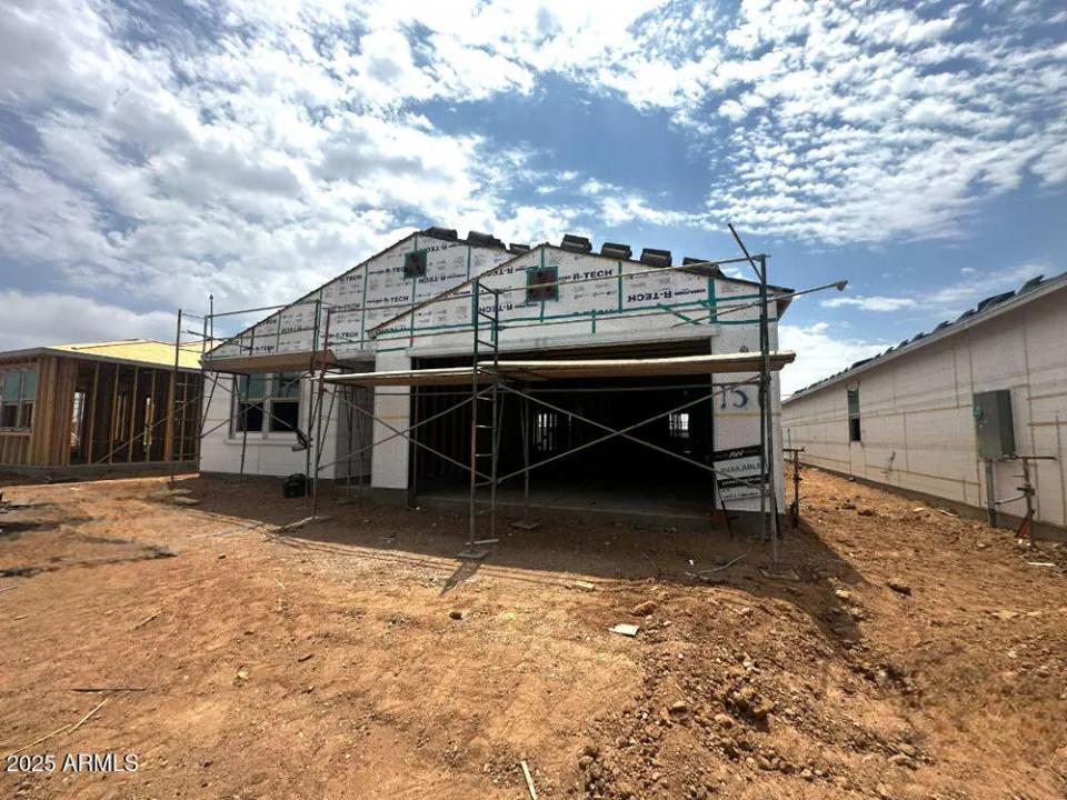 Real Estate Picture 2