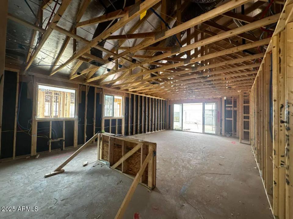 Real Estate Picture 3