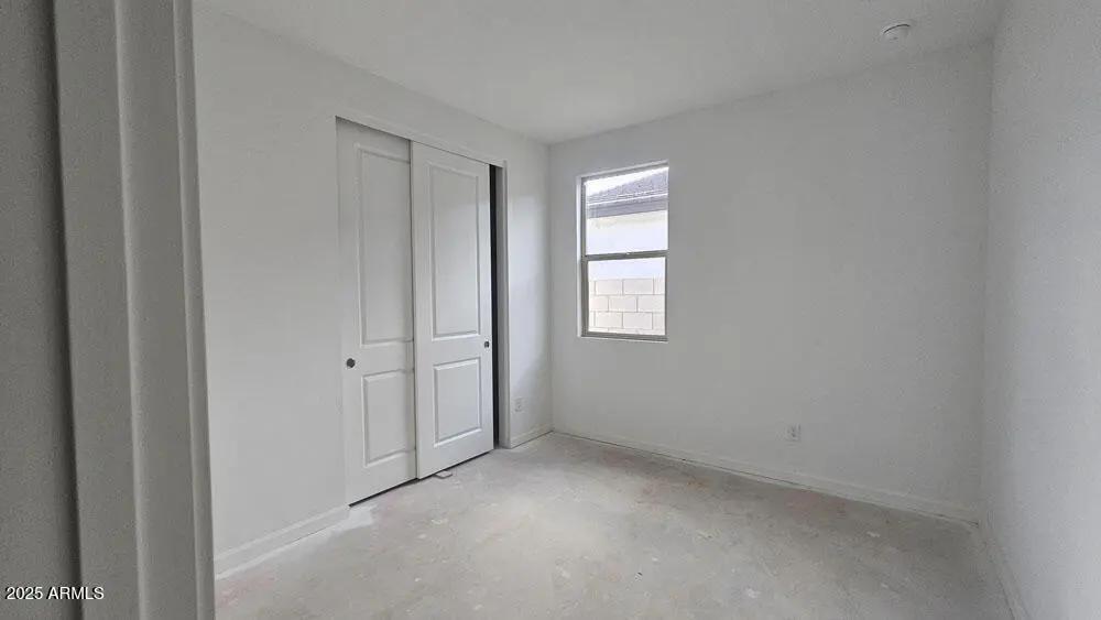 Real Estate Picture 8