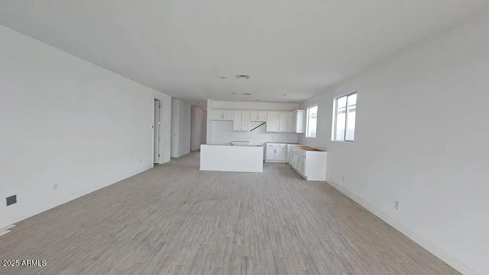 Real Estate Picture 11