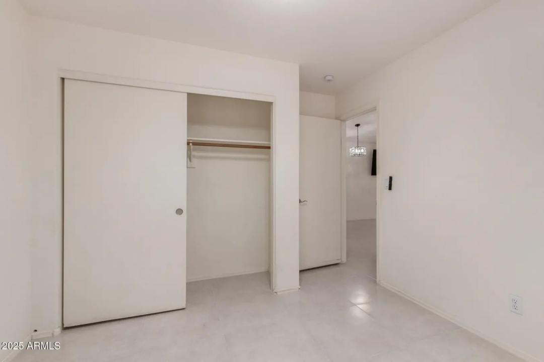 Real Estate Picture 21