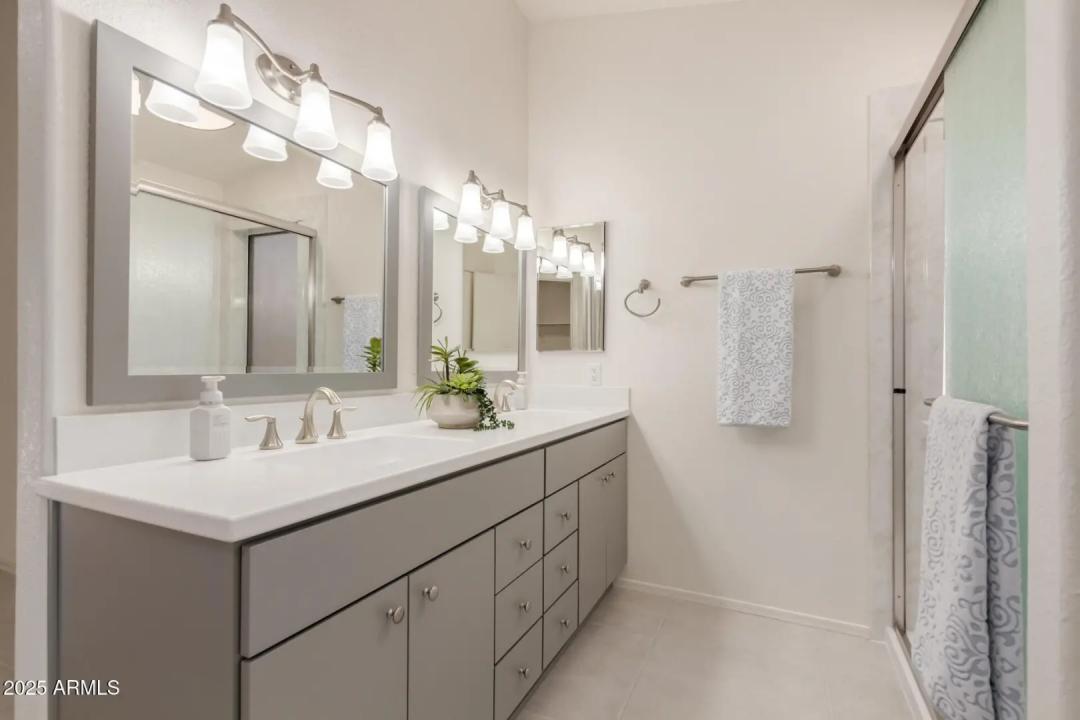 Real Estate Picture 6