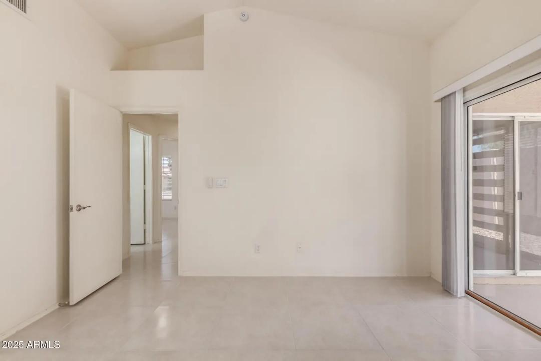 Real Estate Picture 17
