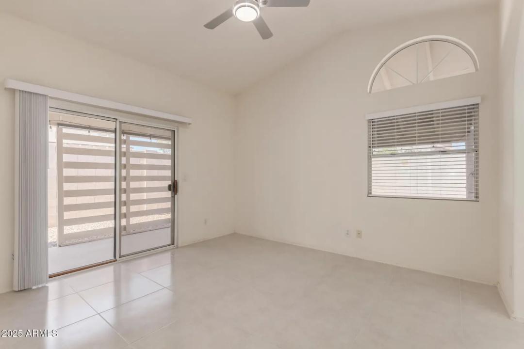 Real Estate Picture 18